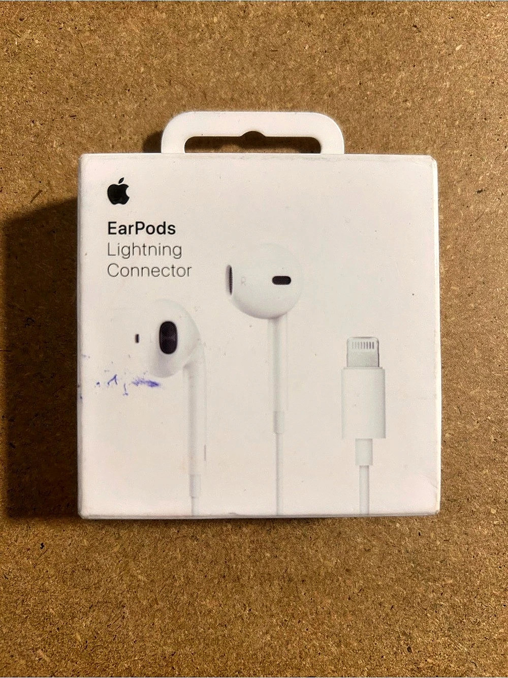 Apple EarPods with Lightning Connector White NWT